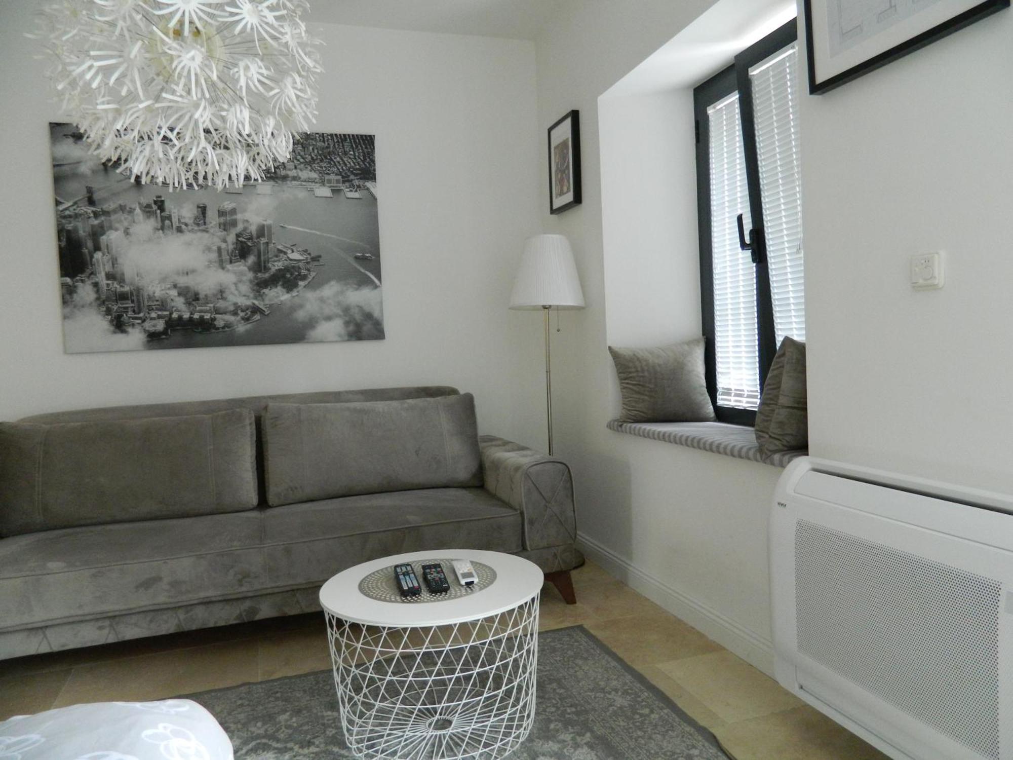 Rose Downtown Apartment Podgorica Exterior photo